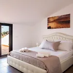 Nova Luxury